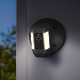 Ring Spotlight Cam Pro Wired Laatikko IP-turvakamera Ulkona 1920 x 1080 pikseliä Katto seinä