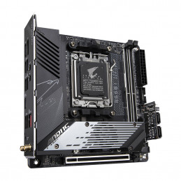 Gigabyte B650I AORUS ULTRA (REV. 1.0) emolevy AMD B650 Pistoke AM5 Mini ITX
