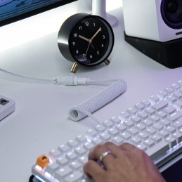 Glorious Gaming GLO-KB-ACC-CBL-COIL-GWHT näppäimistön hiiren kaapeli Valkoinen 1,4 m