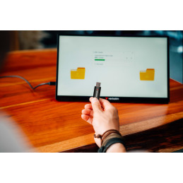 Verbatim V200 Metal USB Drive 64GB USB-muisti USB A-tyyppi 3.2 Gen 1 (3.1 Gen 1) musta