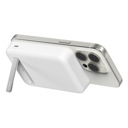 Belkin BoostCharge Pro Langaton lataaminen Valkoinen