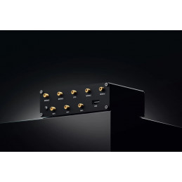 Teltonika RUTC50 langaton reititin Gigabitti Ethernet Kaksitaajuus (2,4 GHz 5 GHz) 5G musta