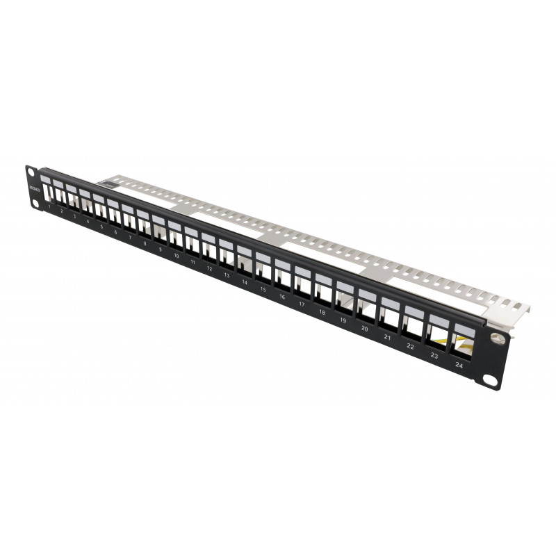 Deltaco 19" Keystone-kytkentäpaneeli, 24 porttia, 1U, metallia, musta