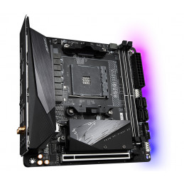 Gigabyte B550I AORUS PRO AX AMD B550 Kanta AM4 Mini ITX
