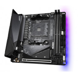 Gigabyte B550I AORUS PRO AX AMD B550 Kanta AM4 Mini ITX