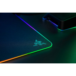 Razer Firefly V2 Pelihiirimatto Musta