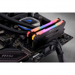 Corsair Vengeance CMW16GX4M2Z4000C18 muistimoduuli 16 GB 2 x 8 GB DDR4 4000 MHz