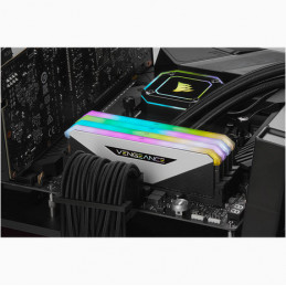 Corsair Vengeance CMN32GX4M4Z3200C16W muistimoduuli 32 GB 4 x 8 GB DDR4 3200 MHz
