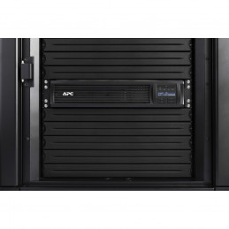 APC SMT750RMI2UC UPS-virtalähde Linjainteraktiivinen 0,75 kVA 500 W 4 AC-pistorasia(a)