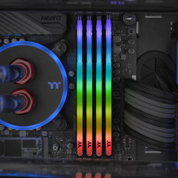 Thermaltake TOUGHRAM Z-ONE RGB muistimoduuli 16 GB 2 x 8 GB DDR4 3600 MHz