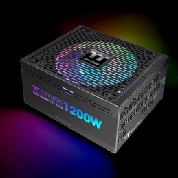 Thermaltake Toughpower PF1 virtalähdeyksikkö 1200 W Musta