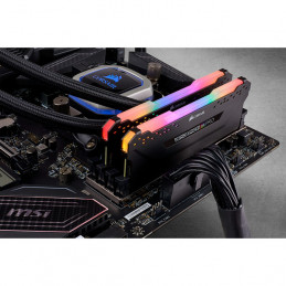Corsair Vengeance CMW16GX4M2C3000C15 muistimoduuli 16 GB 2 x 8 GB DDR4 3000 MHz
